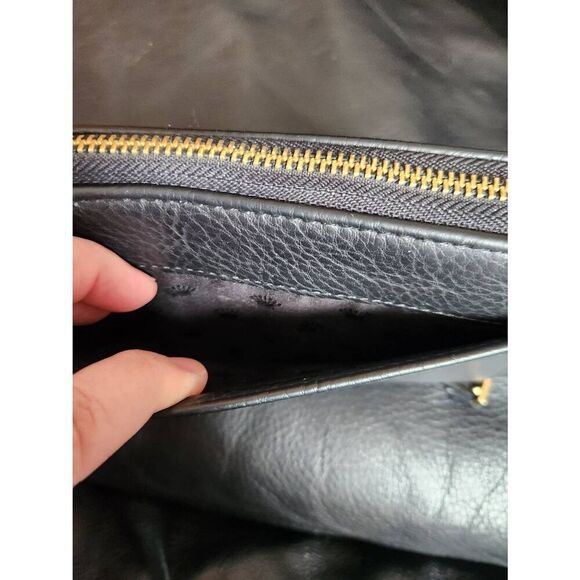 NWOT Juicy Couture star studded wallet Black Faux Leather Zippered Wallet w/ Stu - Picture 6 of 9